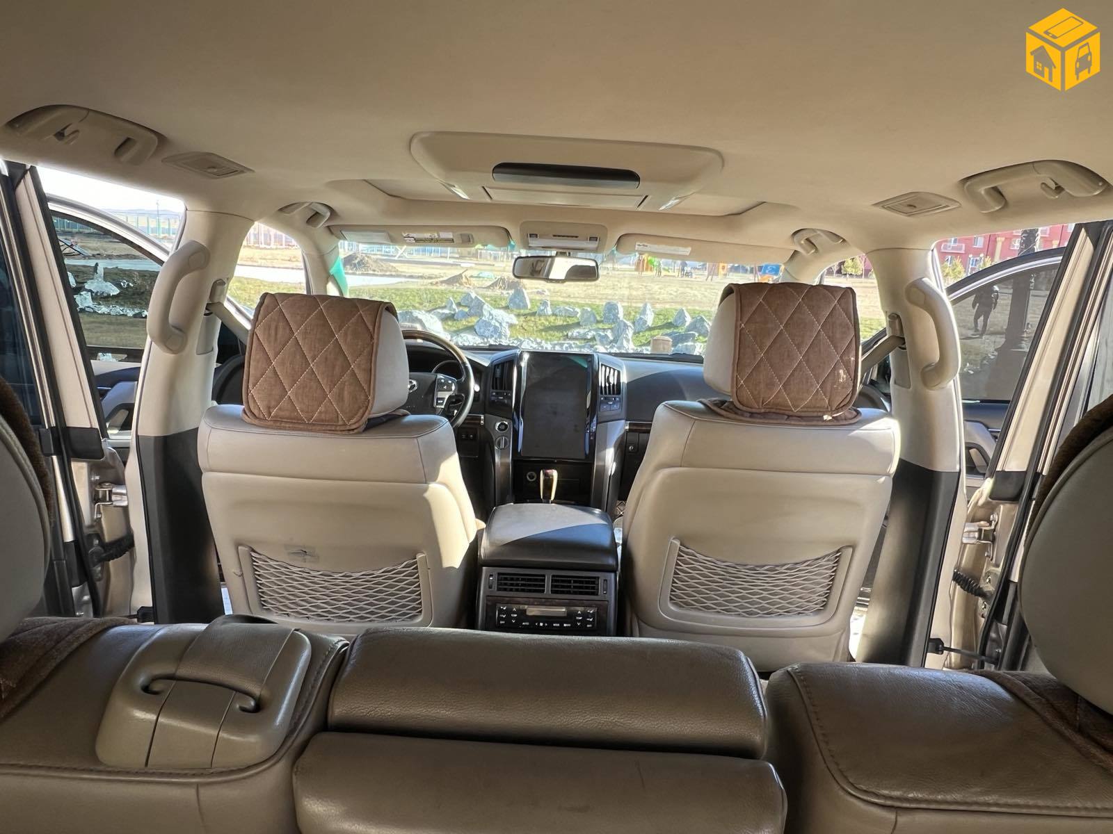 Toyota Landcruiser 200