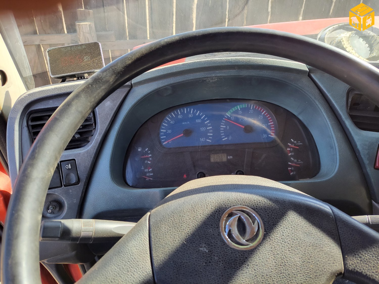 Ачааны машин Dongfeng