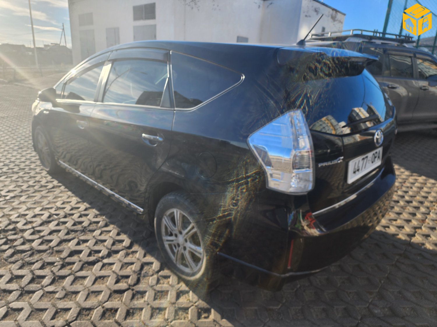 Toyota Prius 40. 41