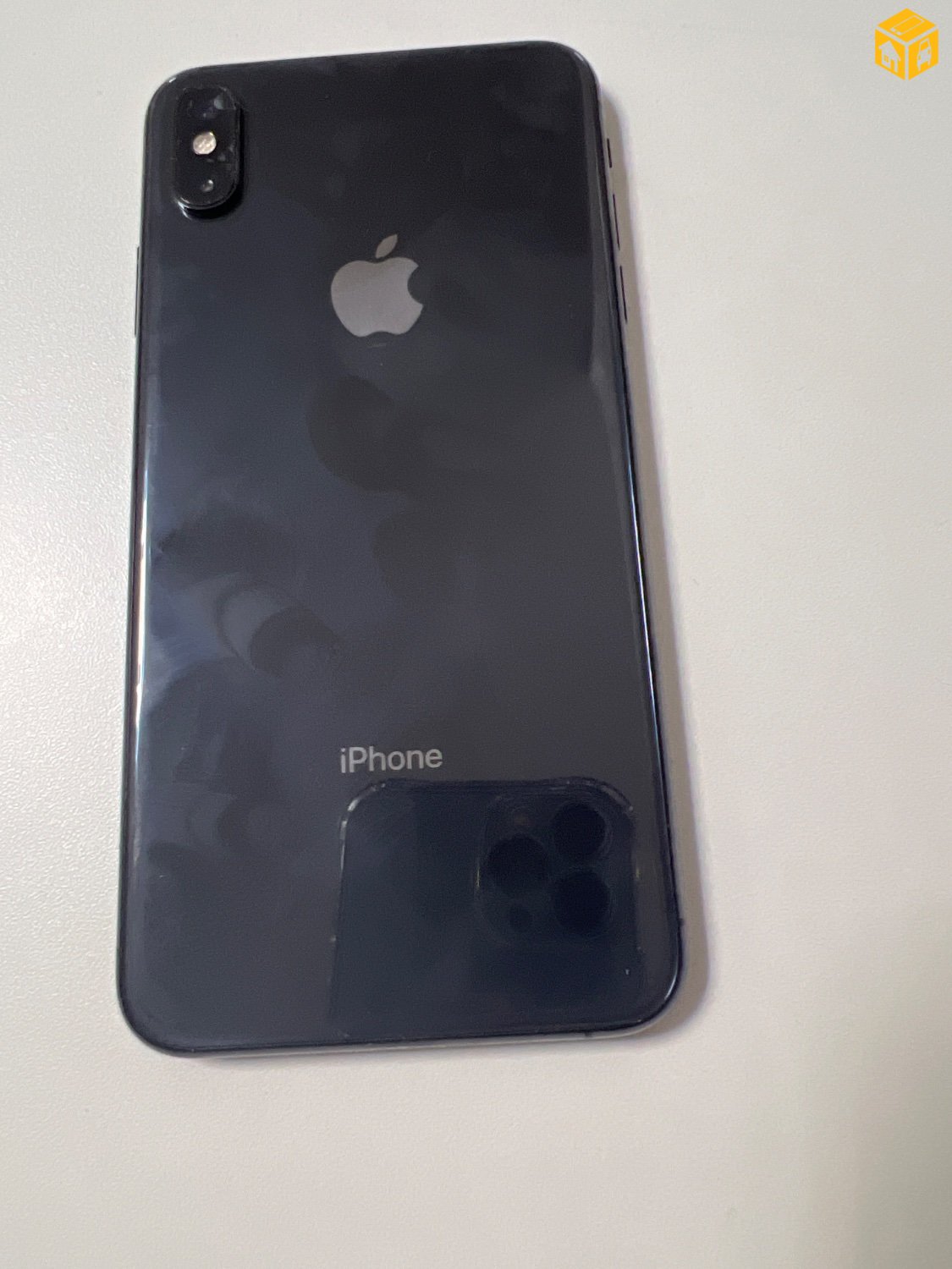 iPhone Xs Max зарна