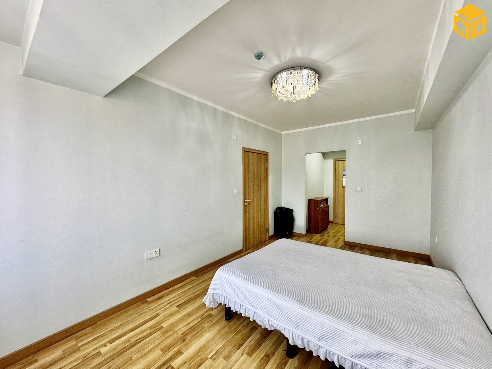 Орон сууц 3 өрөө