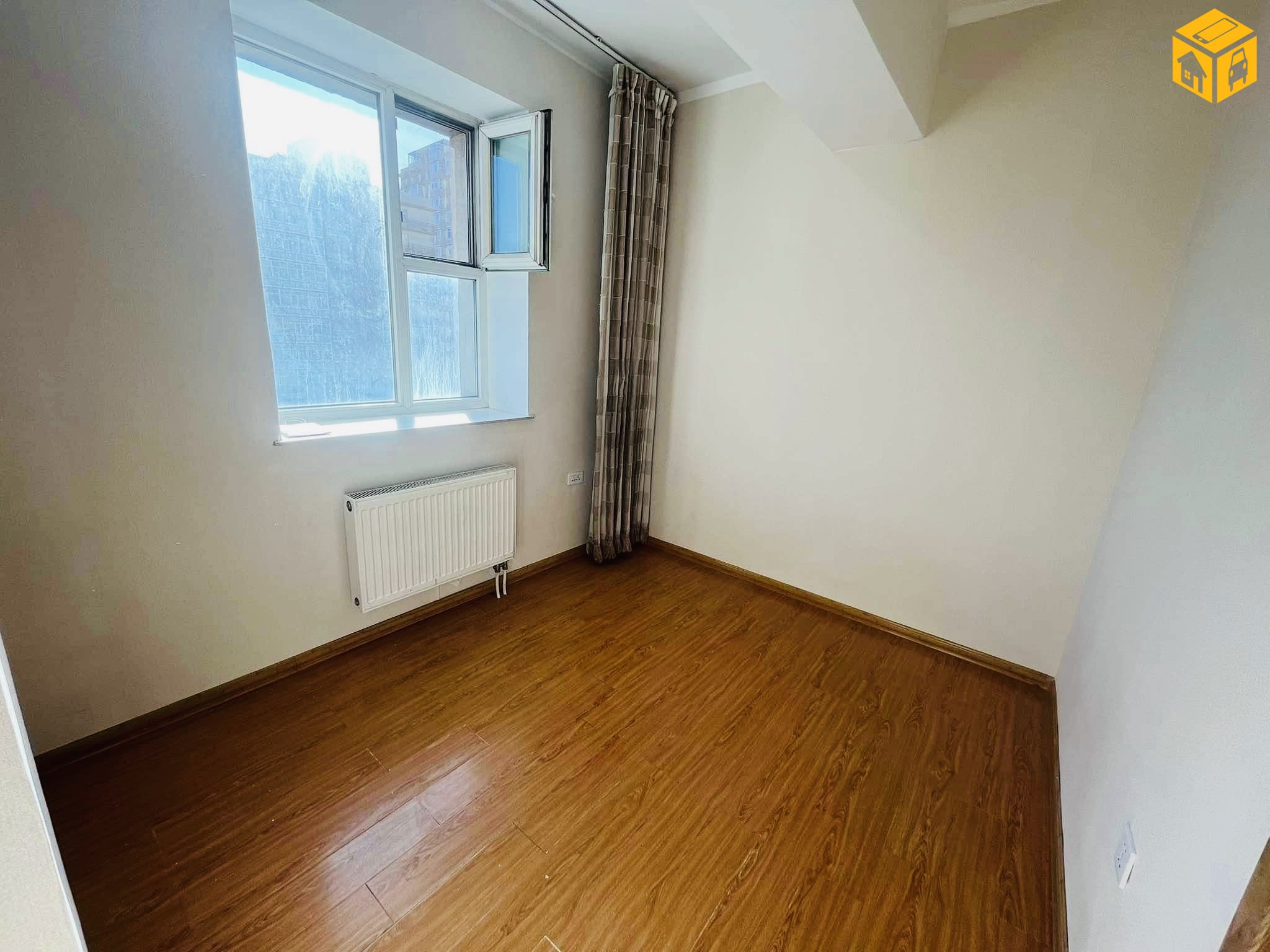 Орон сууц 2 өрөө