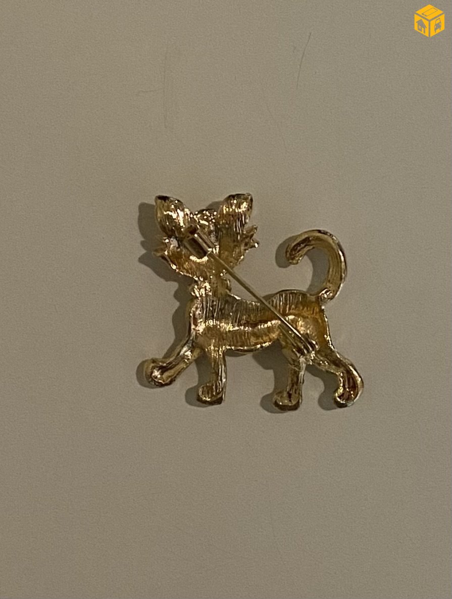 Энгэрийн зүүлт. Болор