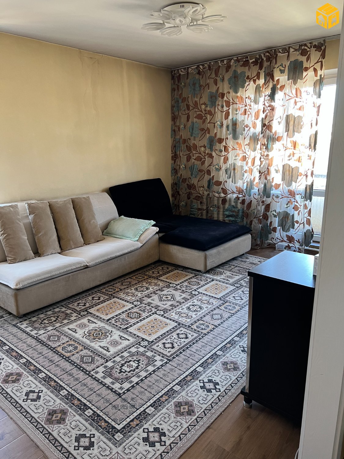 Орон сууц 2 өрөө