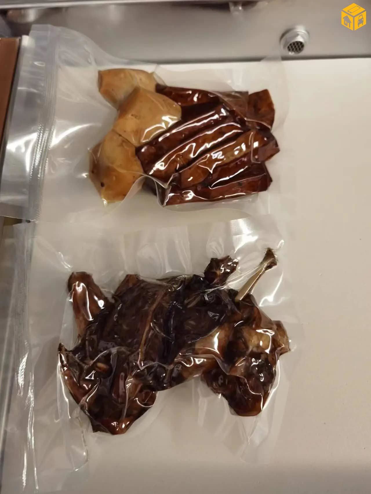 Хүнсний тунгалаг вакум уут