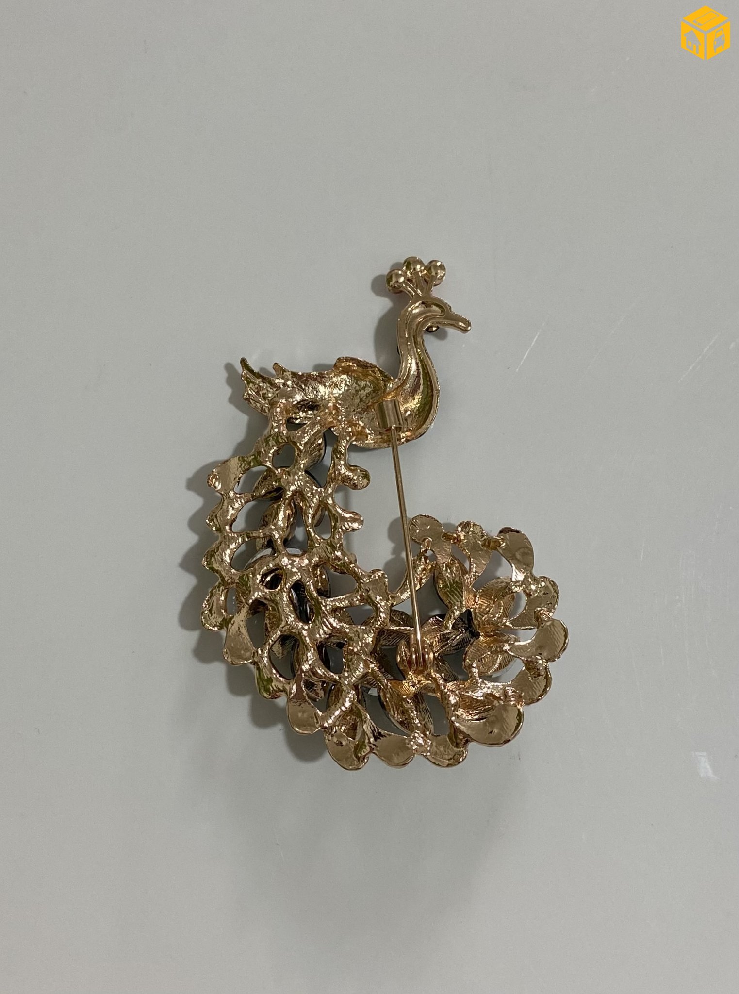 Энгэрийн зүүлт. Тогос