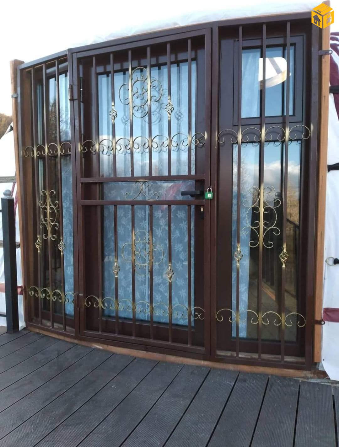 Цонх тагтний хаалтандаа байнга захиалга авна