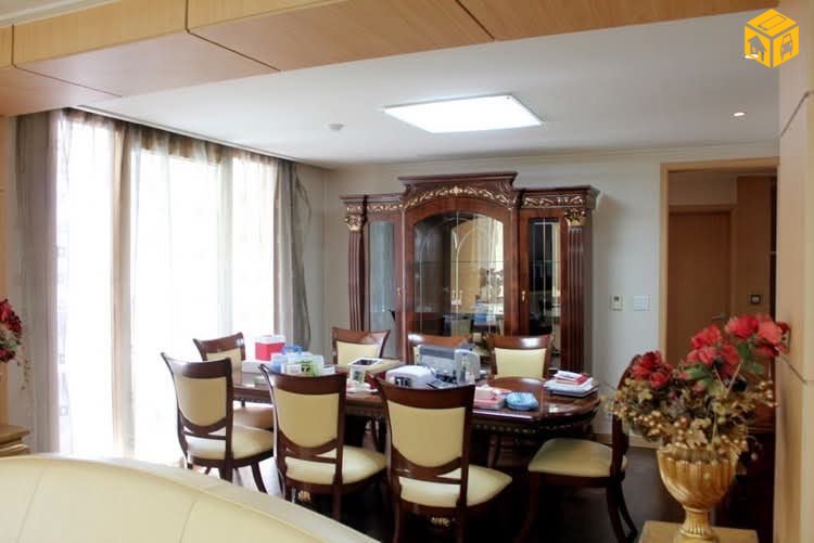 Орон сууц түрээслүүлнэ 5+ өрөө