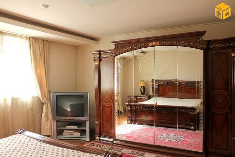 Орон сууц түрээслүүлнэ 5+ өрөө