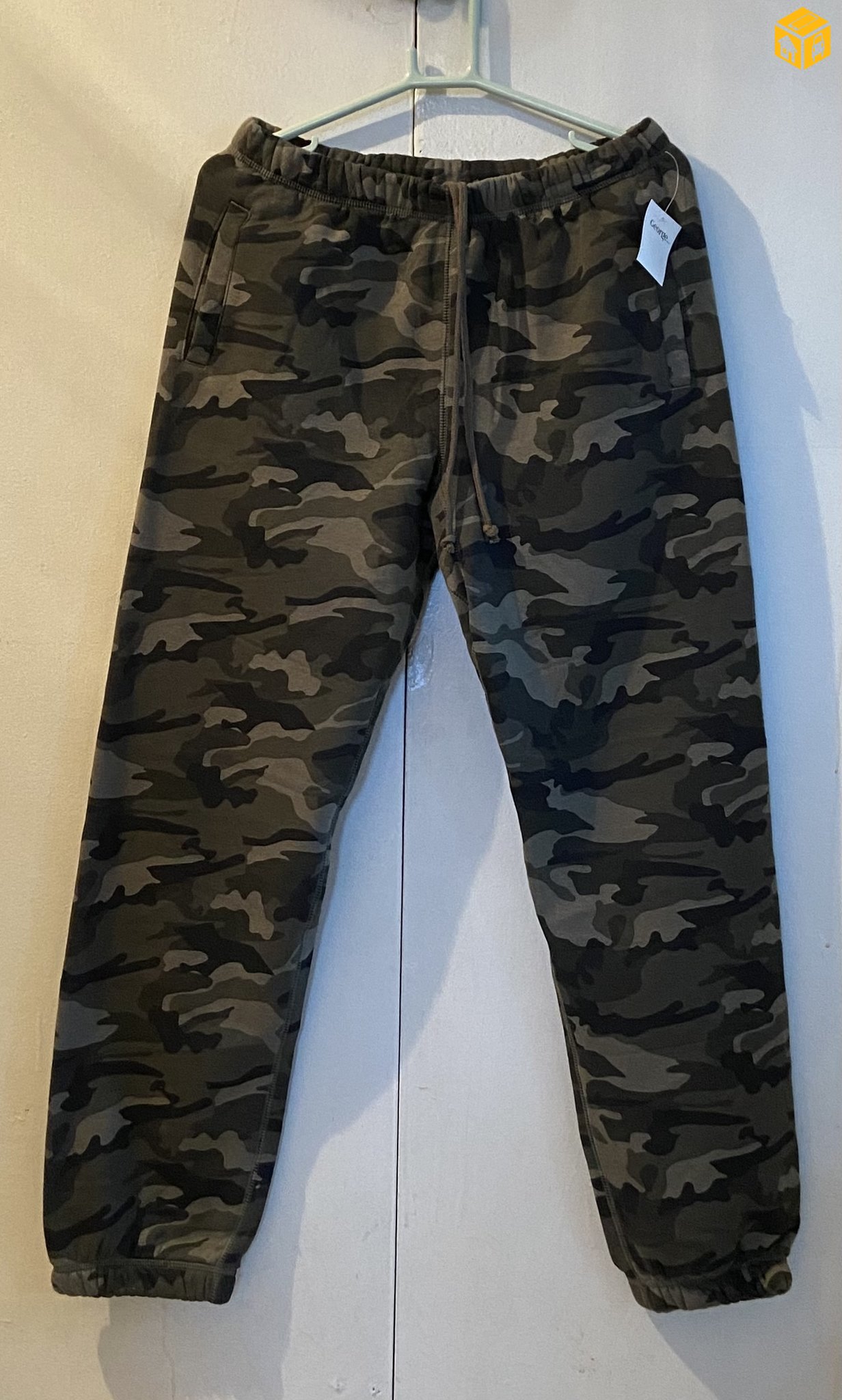 Цамц, өмд. George.