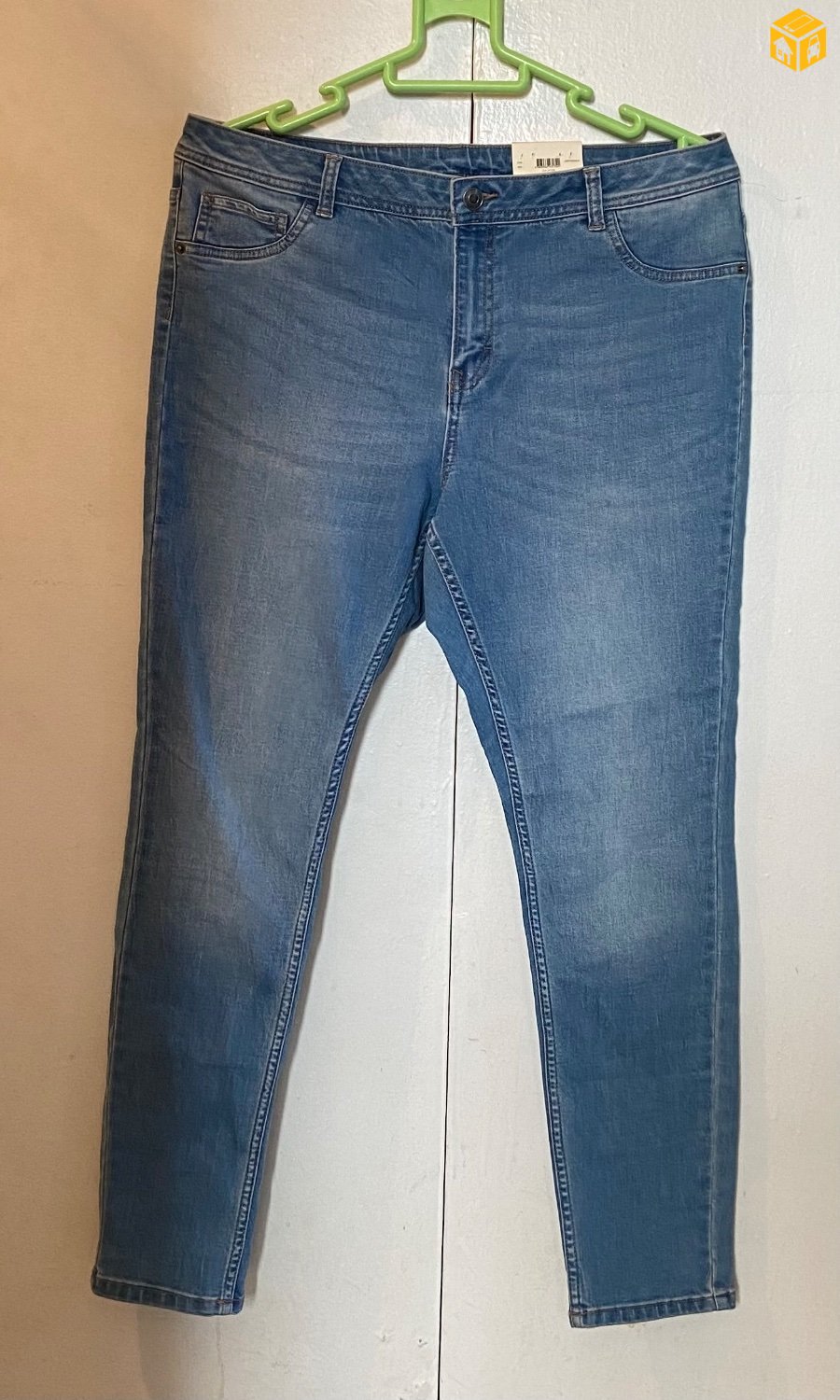 Жинсэн өмд. George.