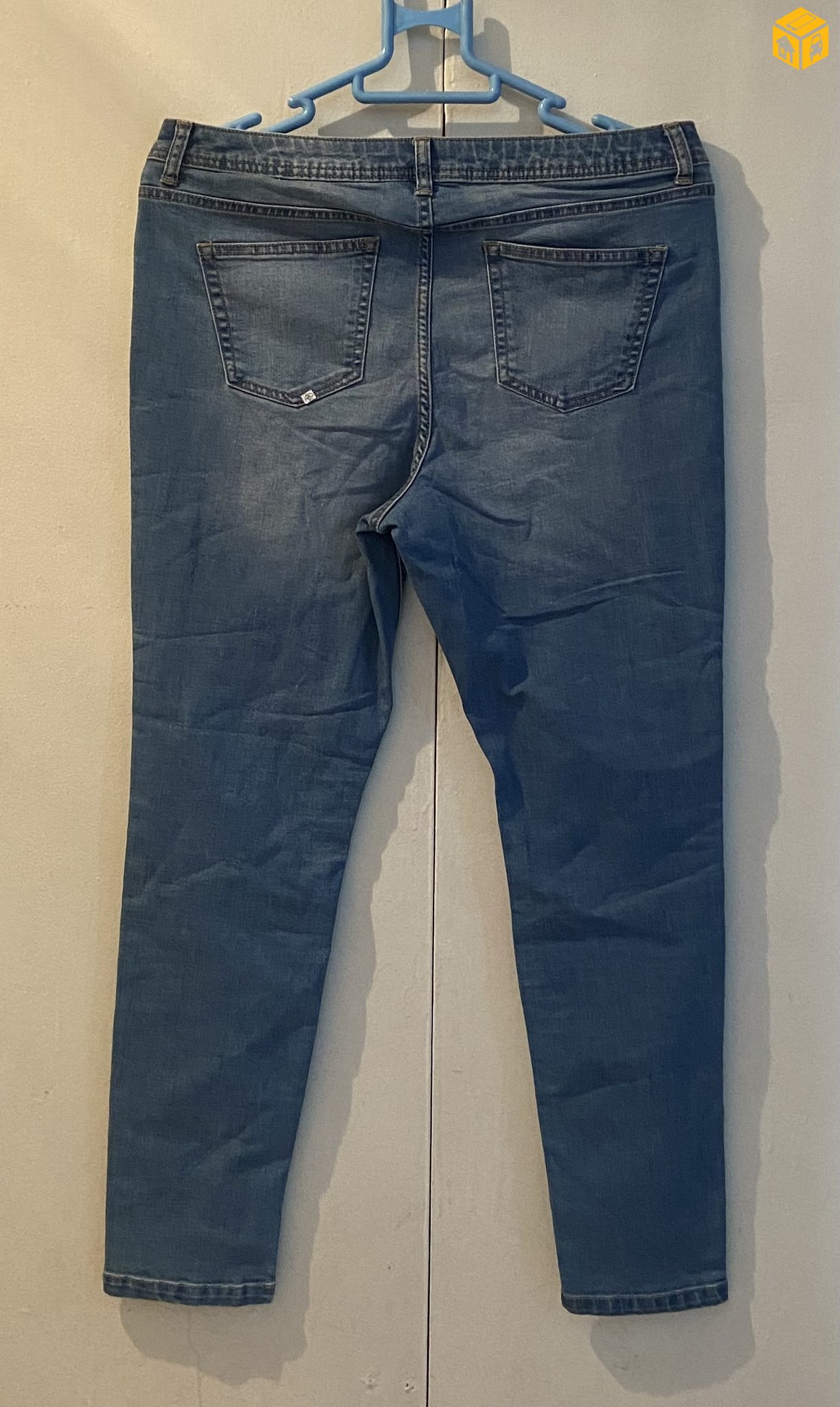 Жинсэн өмд. George