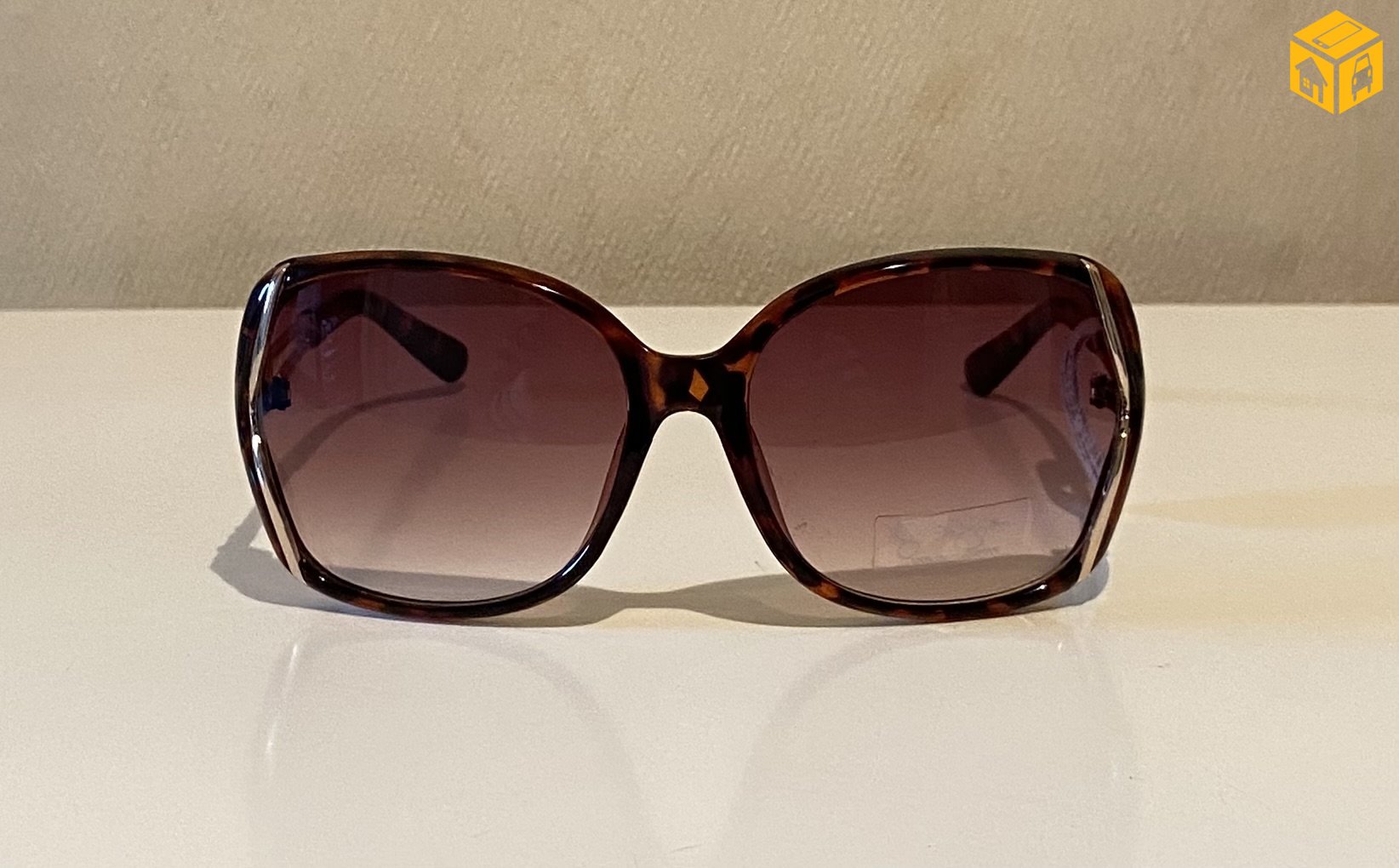 Нүдний шил. Gessica Simpson.