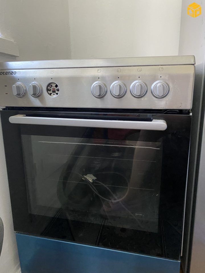 Шарах шүүгээ зарна