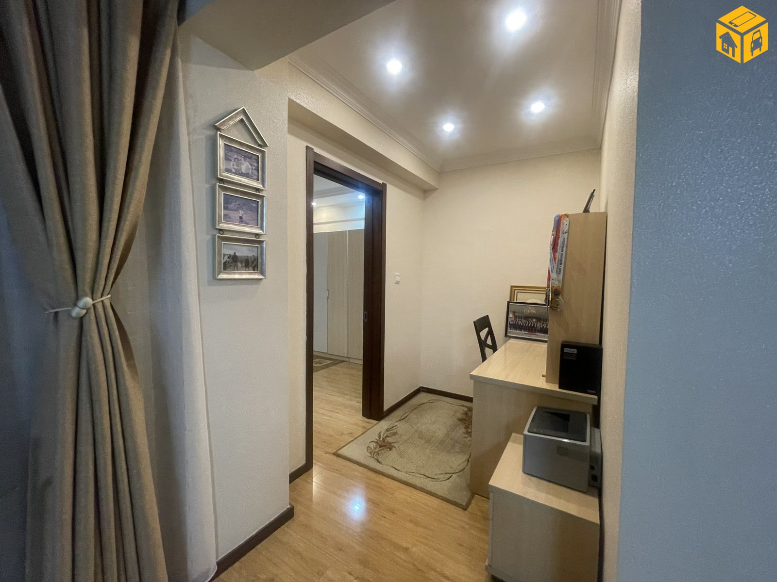 Орон сууц 2 өрөө