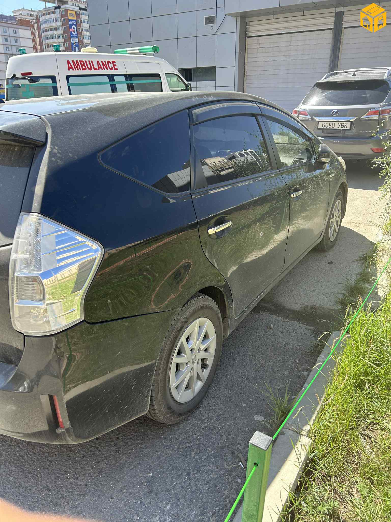 Toyota Prius 40. 41