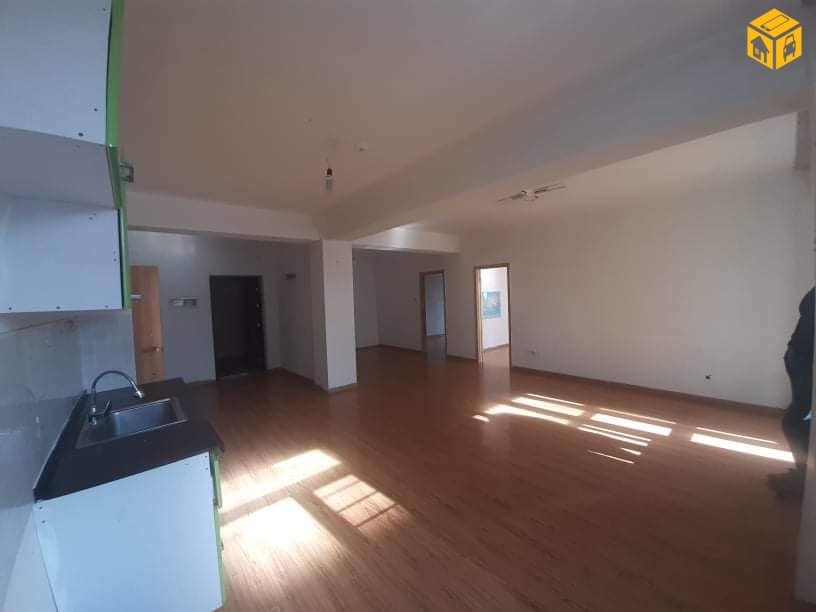 Орон сууц 3 өрөө