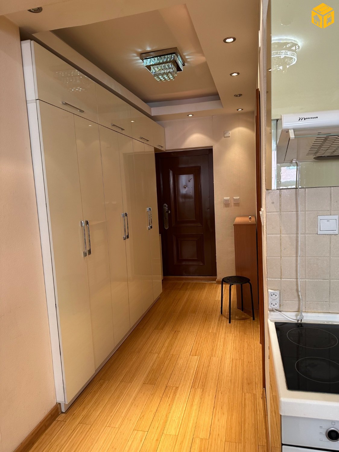 Орон сууц 1 өрөө