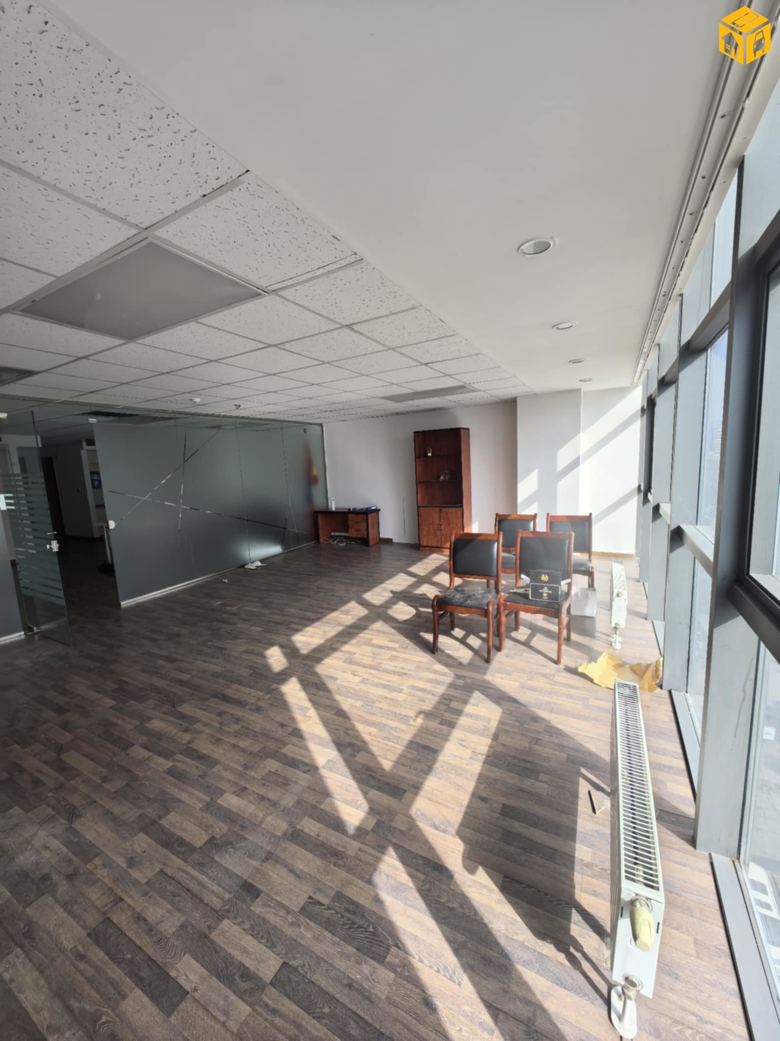 Үл хөдлөх түрээслүүлнэ Оффис