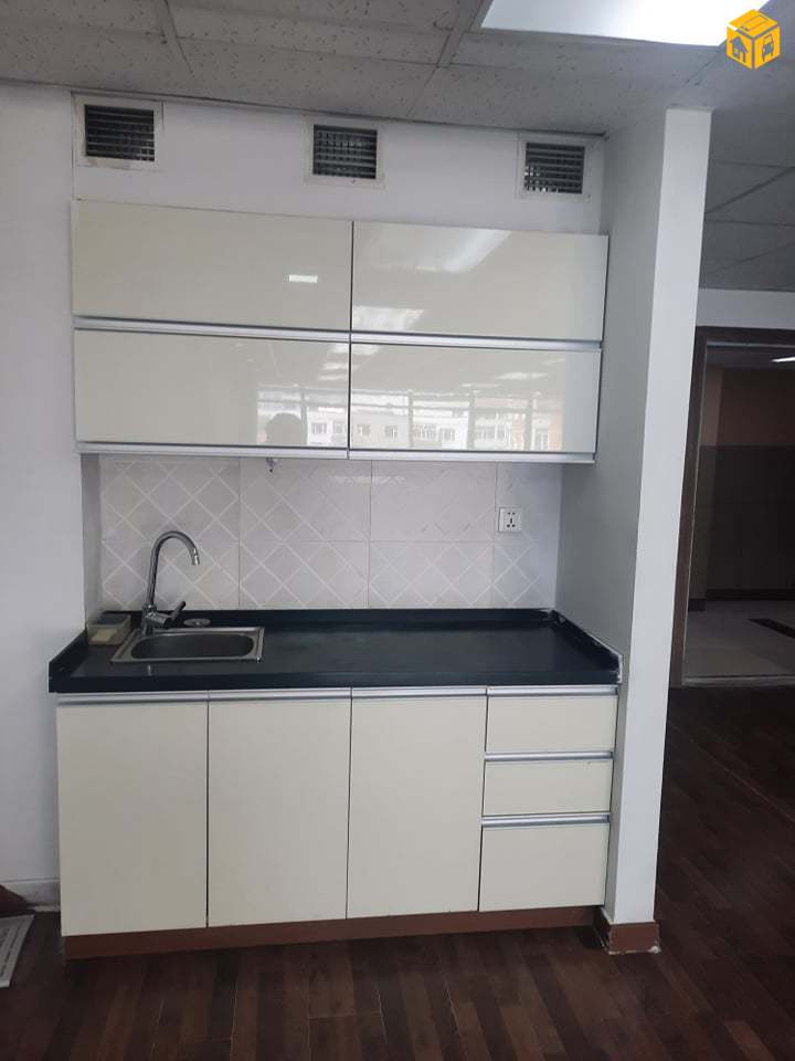 Үл хөдлөх түрээслүүлнэ Оффис