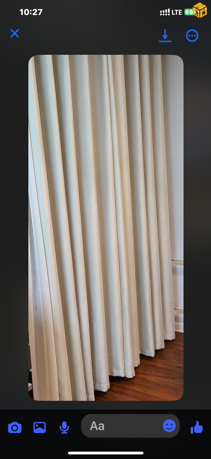 Бэлэн шинэ хөшиг байна