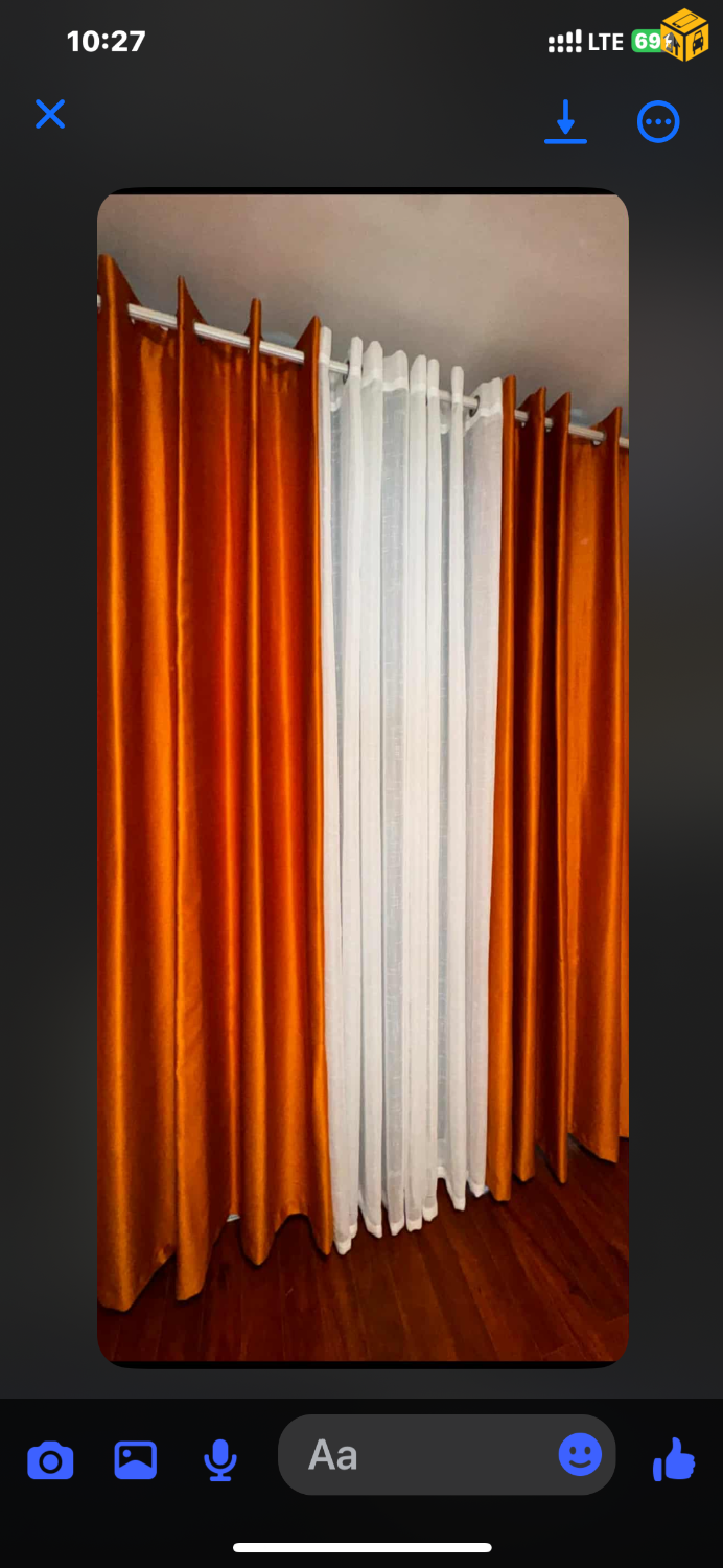 Бэлэн шинэ хөшиг байна