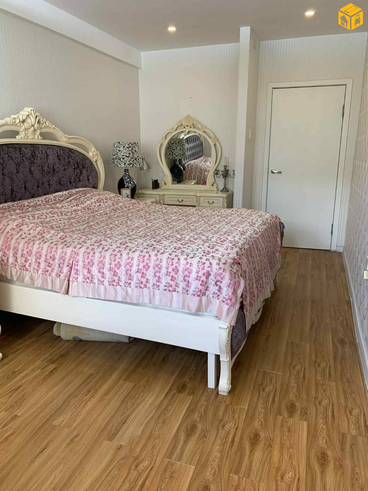 Орон сууц 3 өрөө