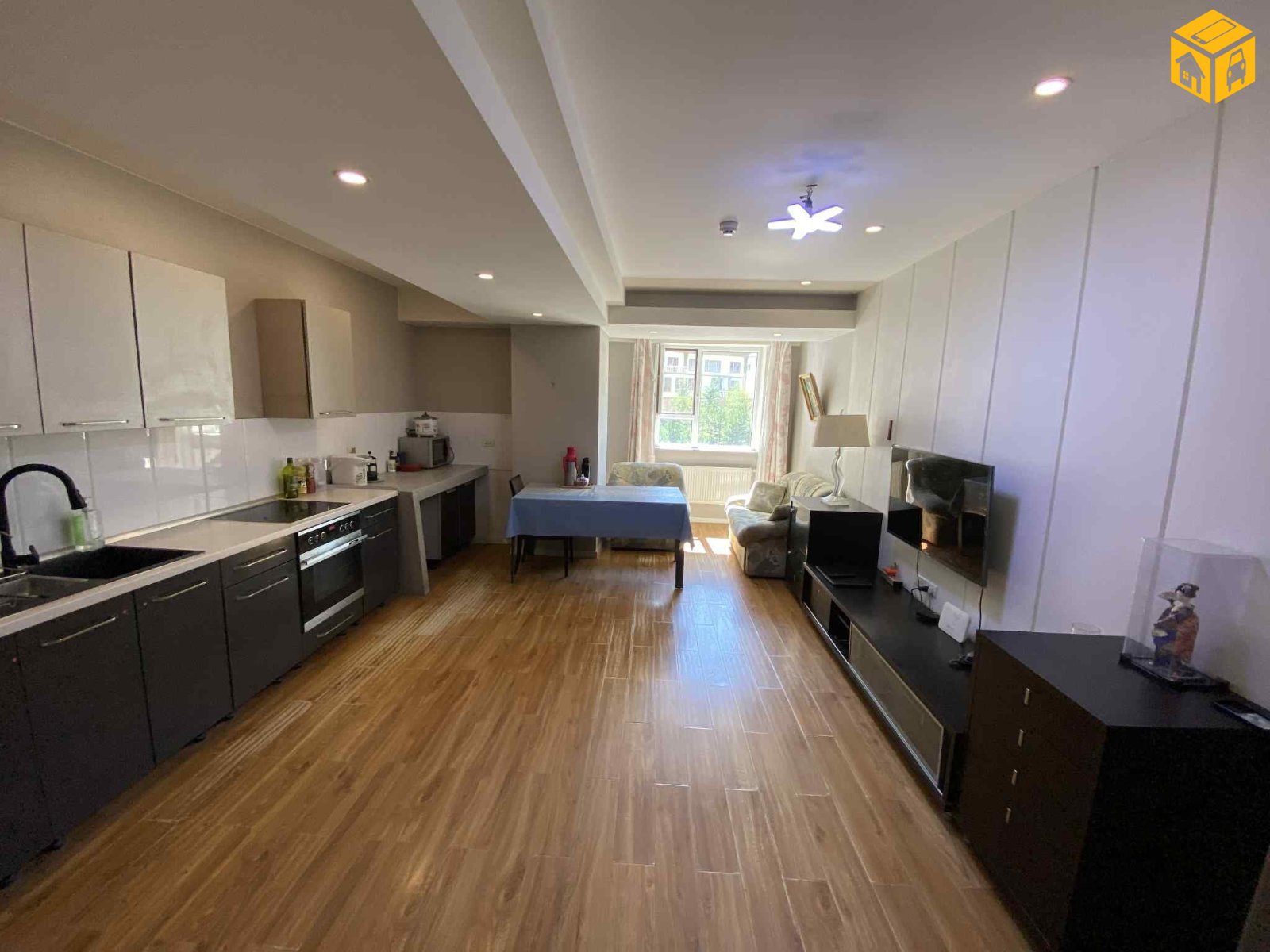 Орон сууц 3 өрөө