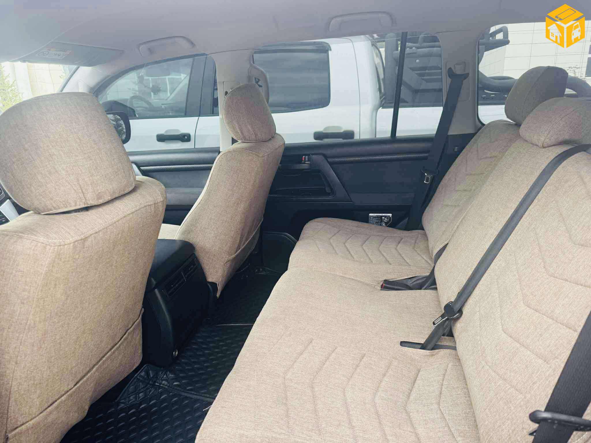 Toyota Landcruiser 200