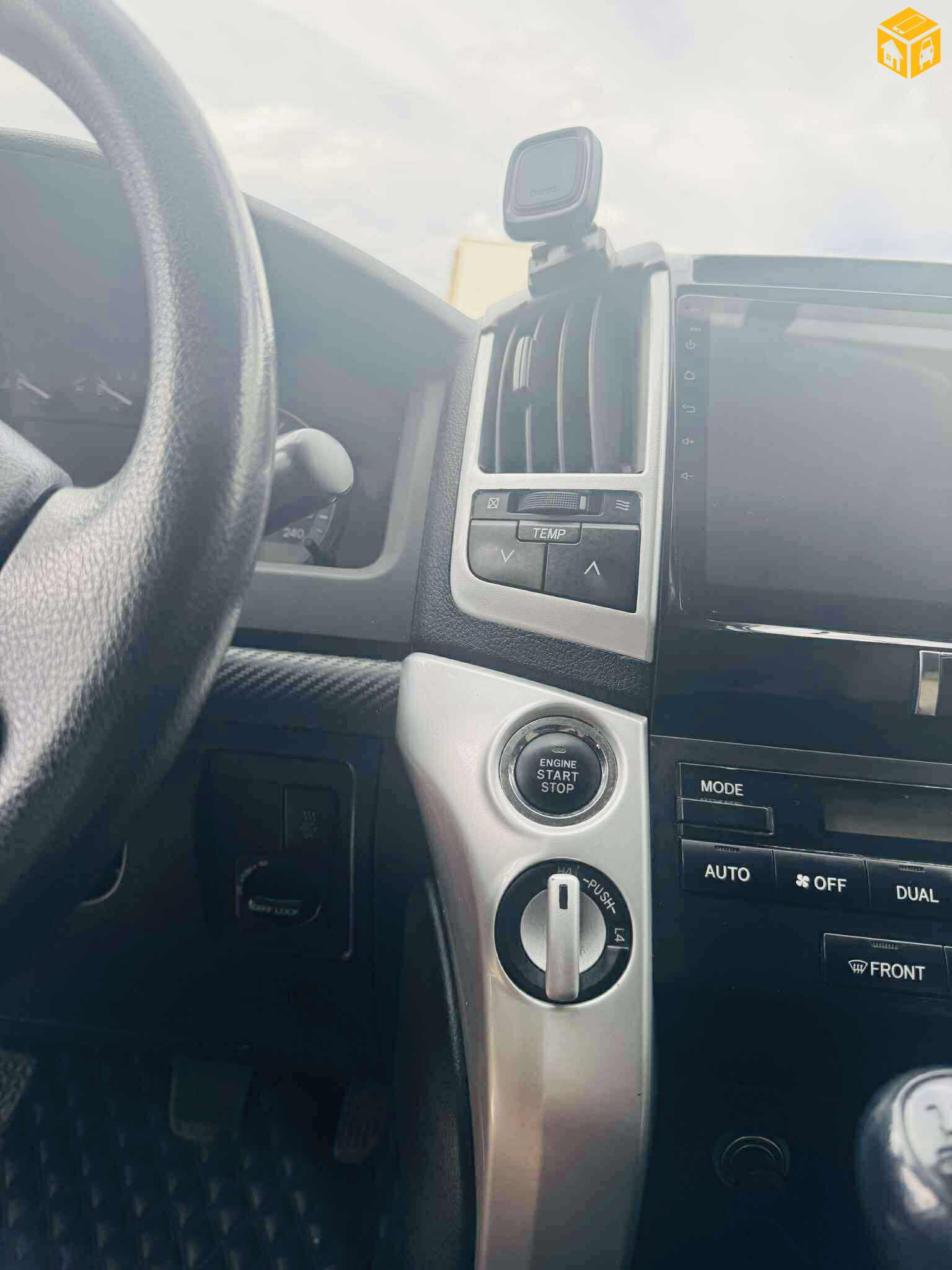 Toyota Landcruiser 200