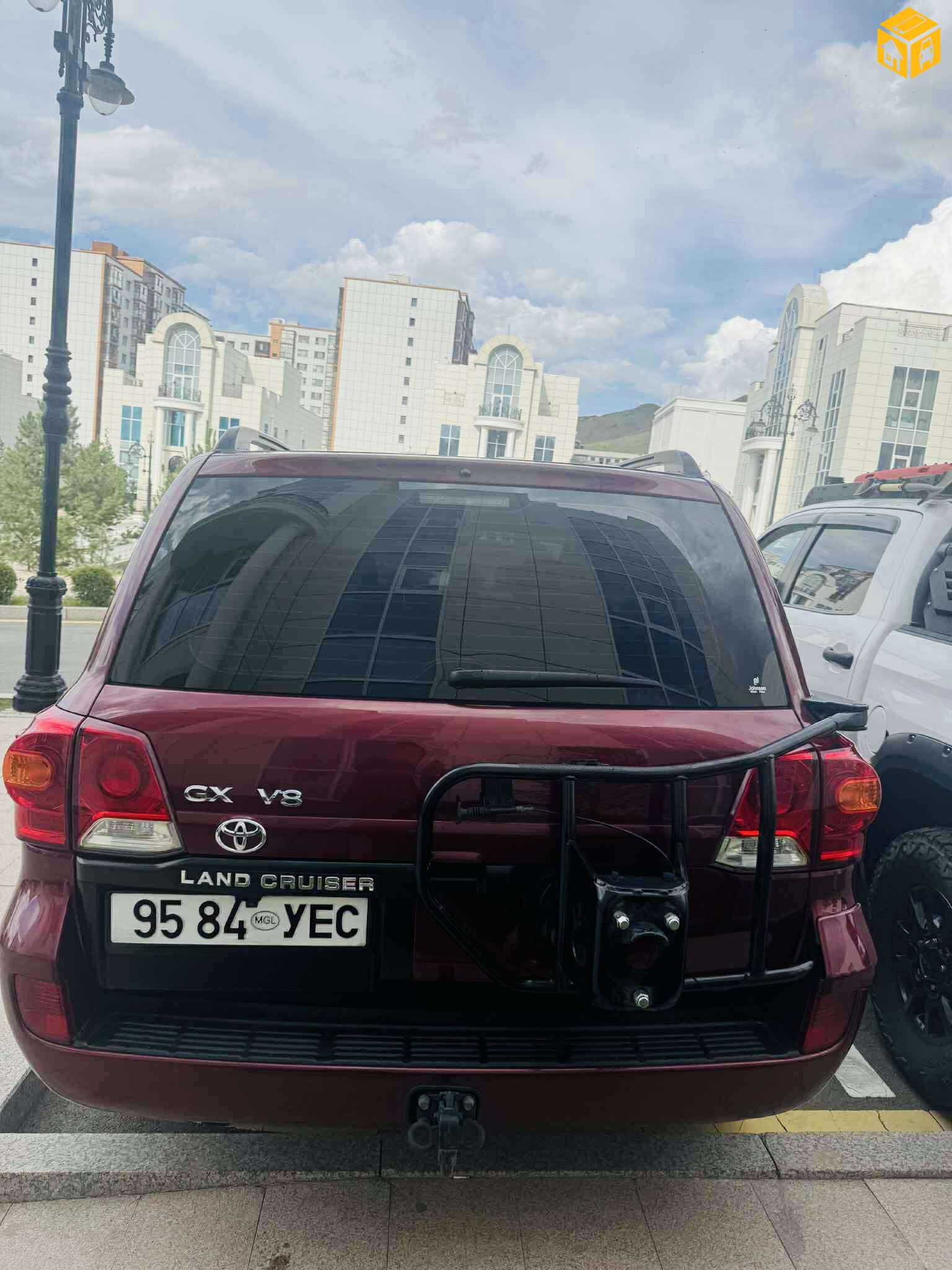 Toyota Landcruiser 200