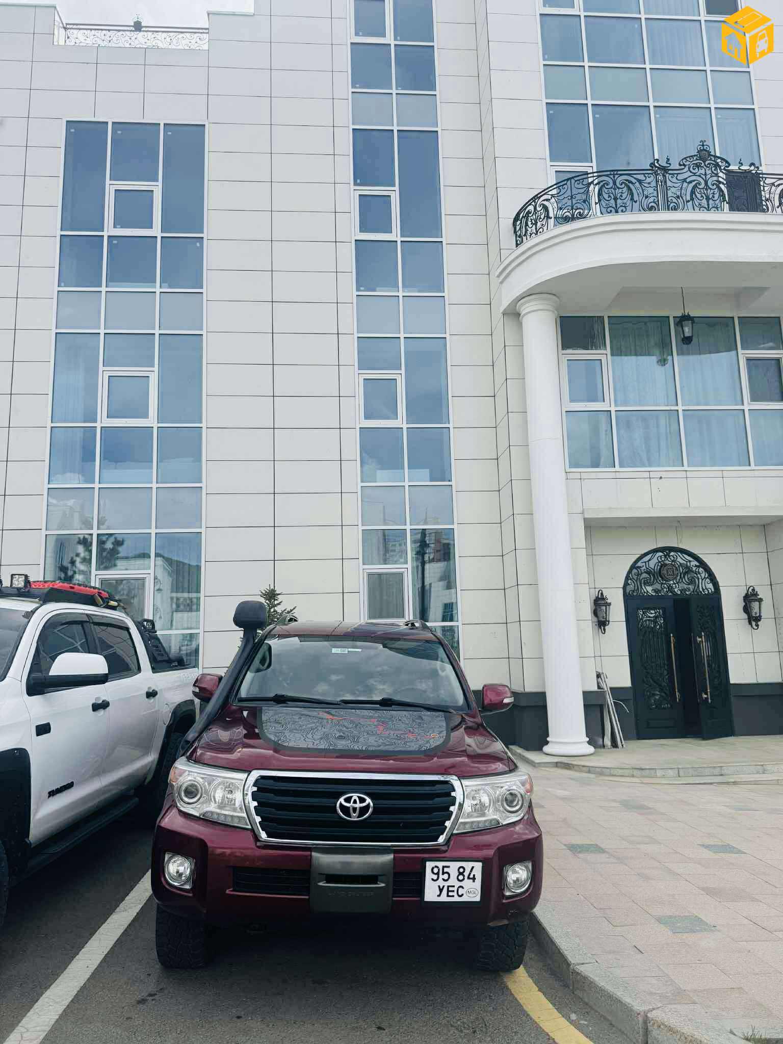 Toyota Landcruiser 200