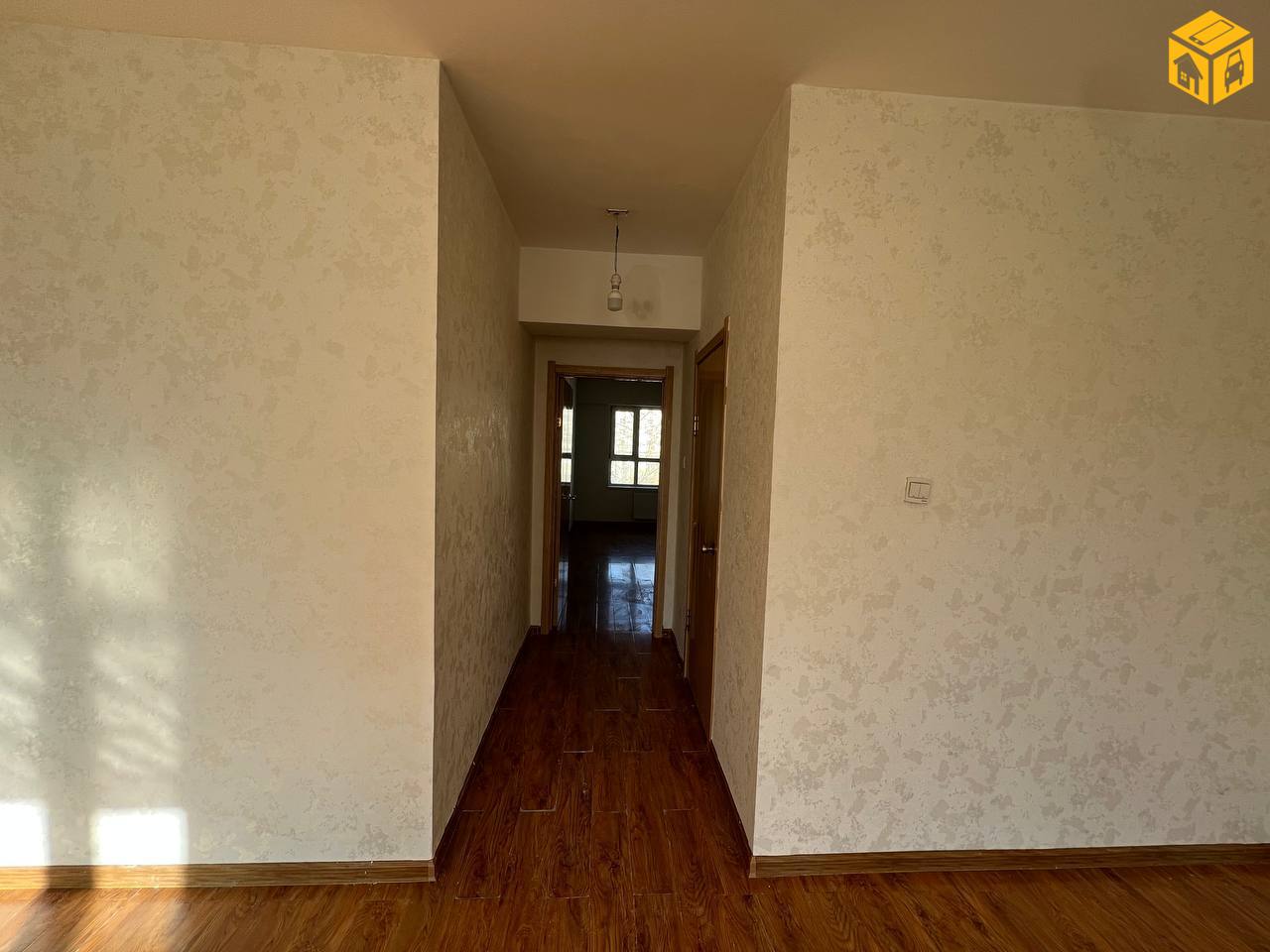 Орон сууц 2 өрөө