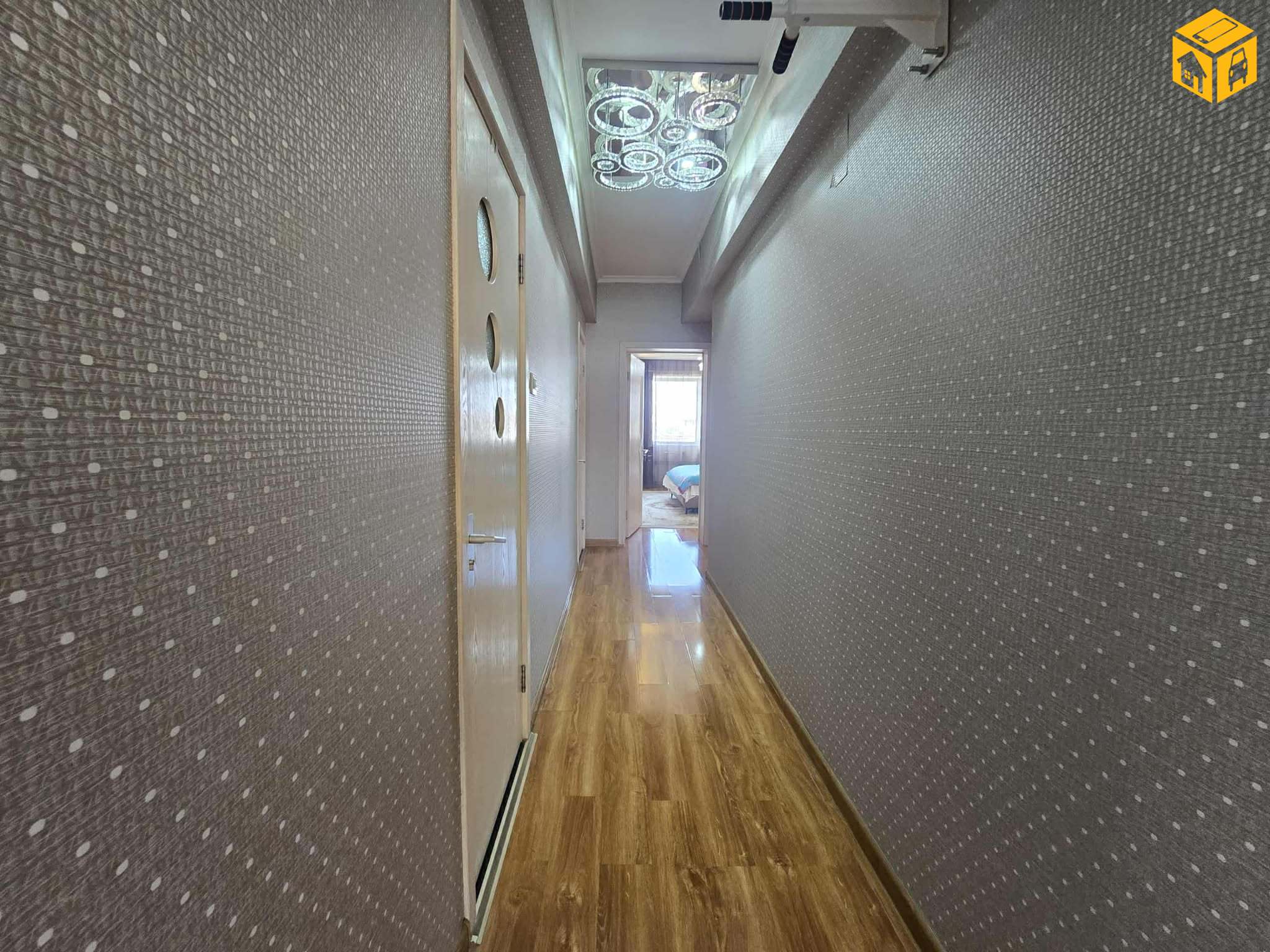 Орон сууц 3 өрөө