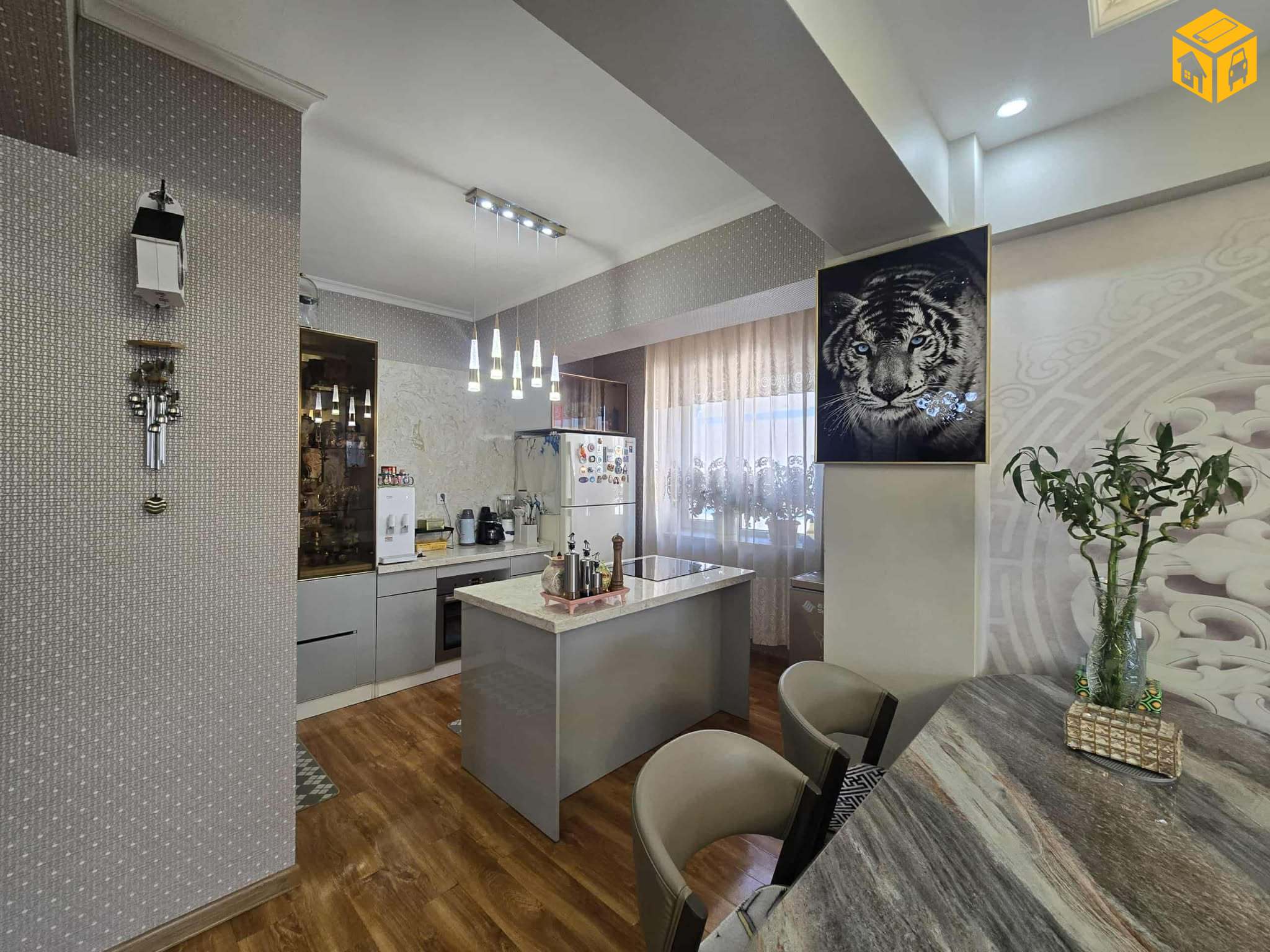 Орон сууц 3 өрөө